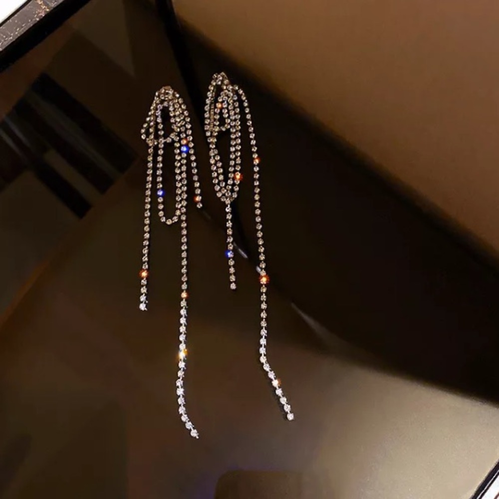 Silver Rhinestone Knot Long Earrings - Picture 4 of 7